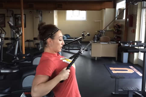 女性健身背部肌肉锻炼的动作有哪些