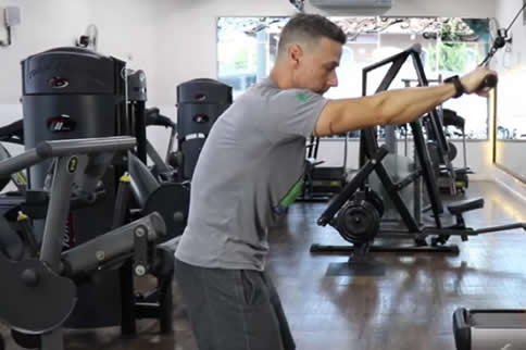 背肌训练要注意什么